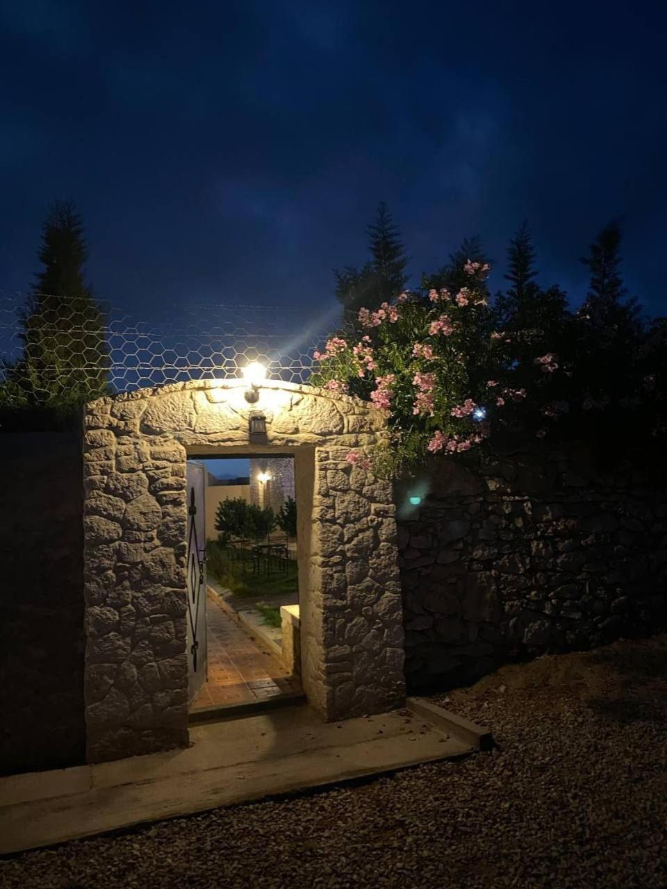אסאוירה Villa Laarich מראה חיצוני תמונה