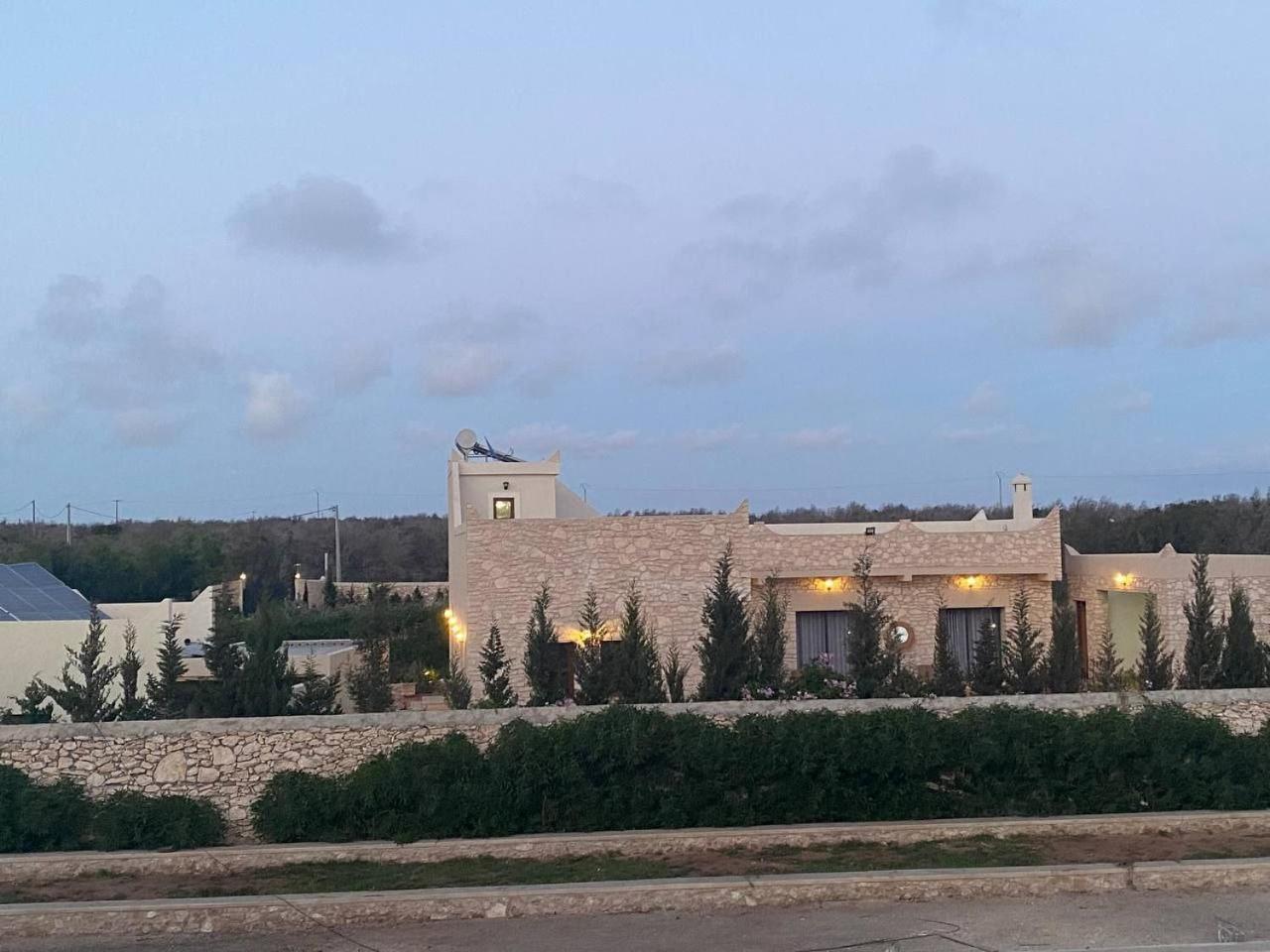 אסאוירה Villa Laarich מראה חיצוני תמונה