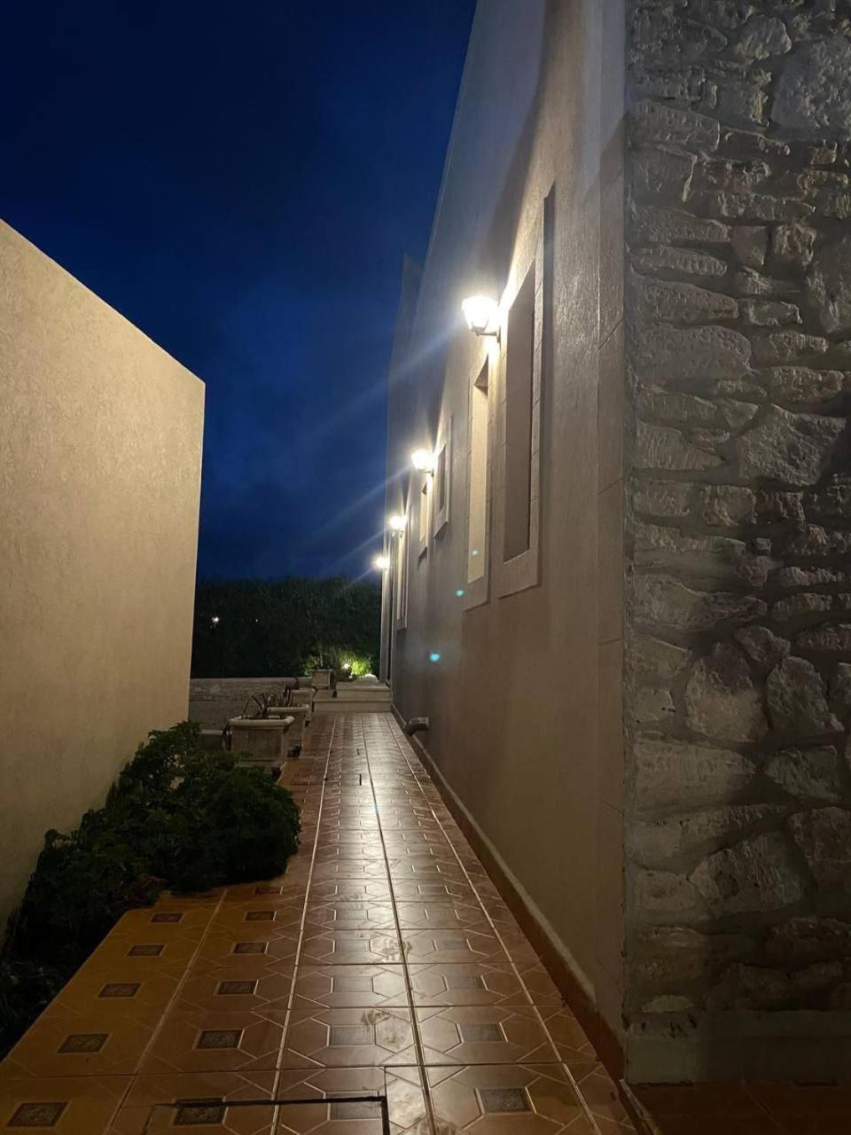 אסאוירה Villa Laarich מראה חיצוני תמונה