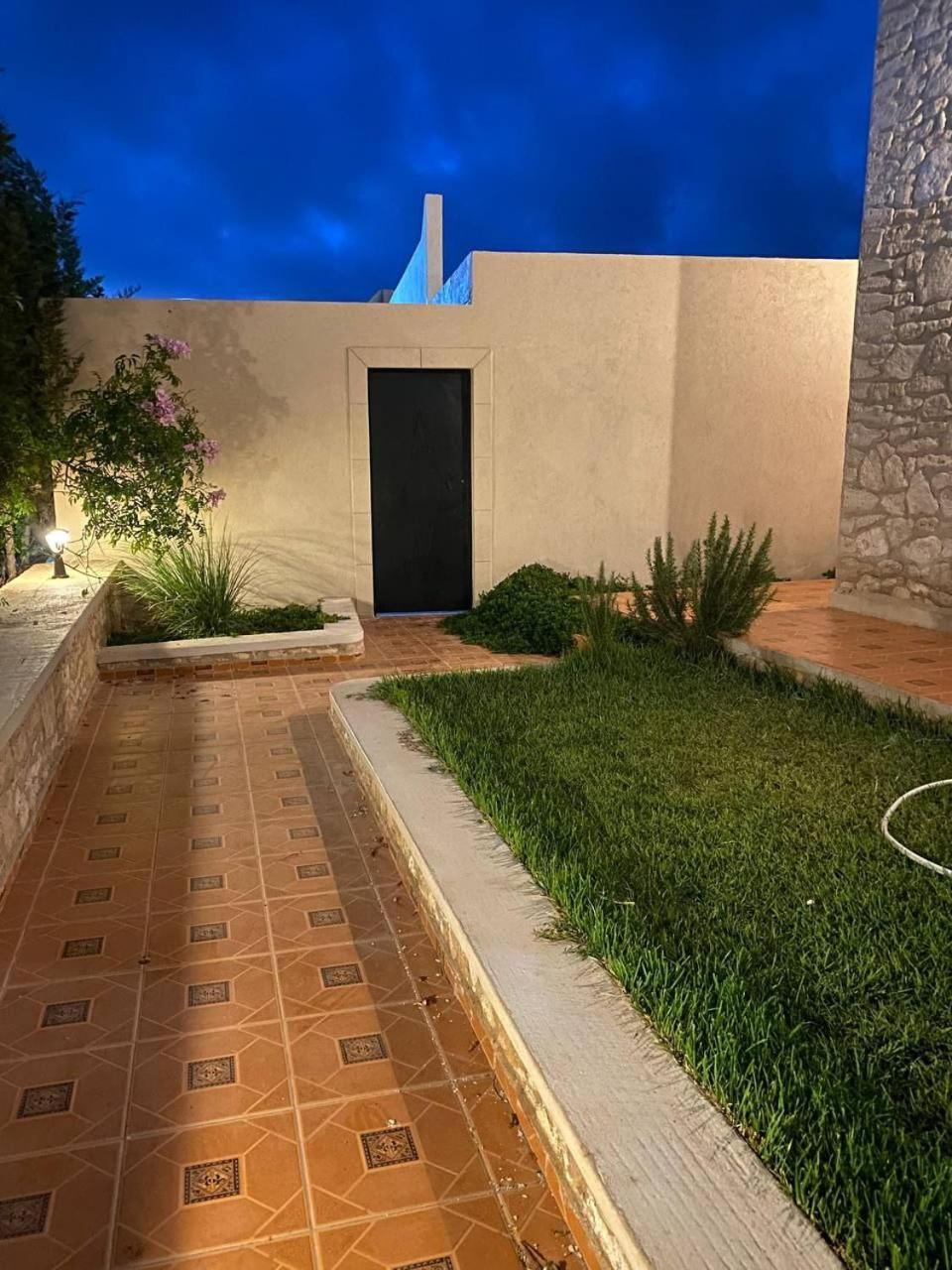 אסאוירה Villa Laarich מראה חיצוני תמונה