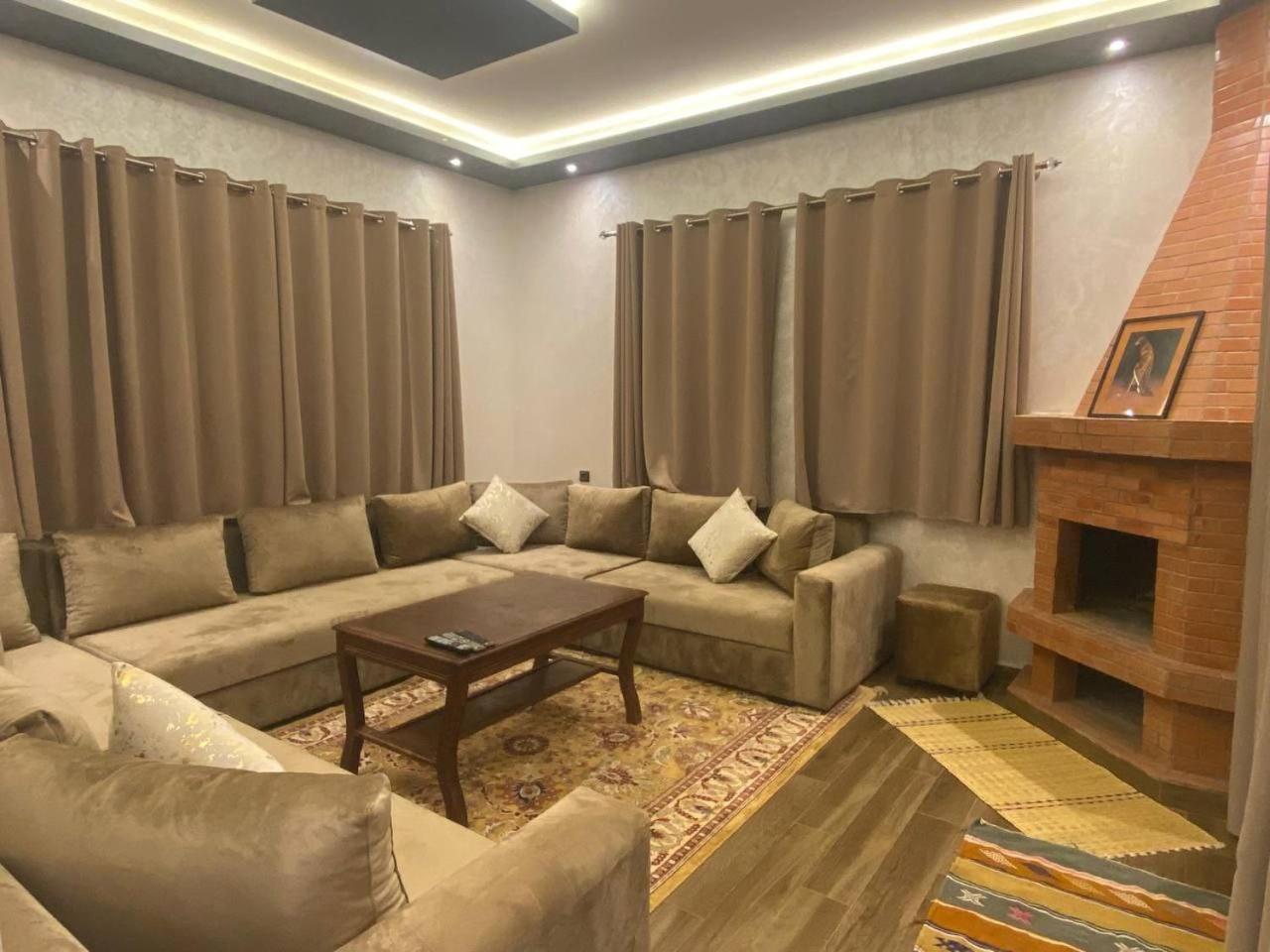 אסאוירה Villa Laarich מראה חיצוני תמונה